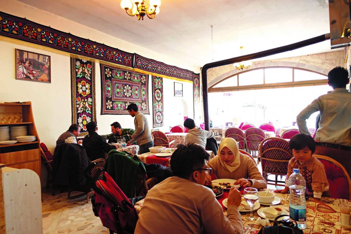 土耳其 在Goreme的餐廳來說，未算太過「遊客」，起碼連日來見到不少當地人幫襯，收費也頗合理。