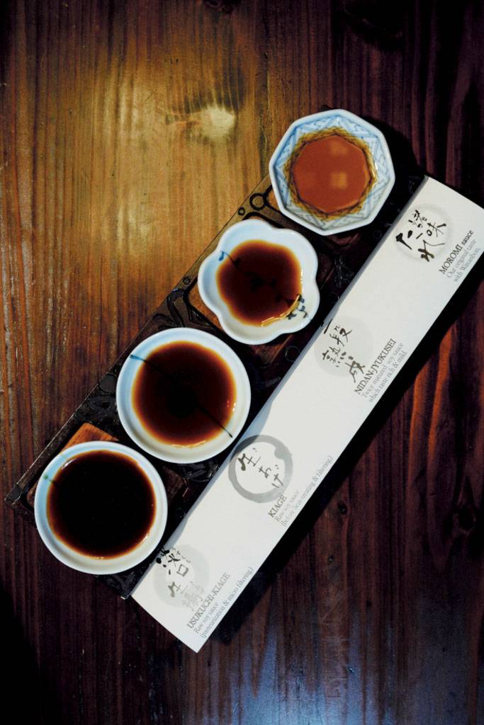 日本旅遊 四種不同口味的島釀醬油，由淡到濃，原來醬油與料理配對學問很深。