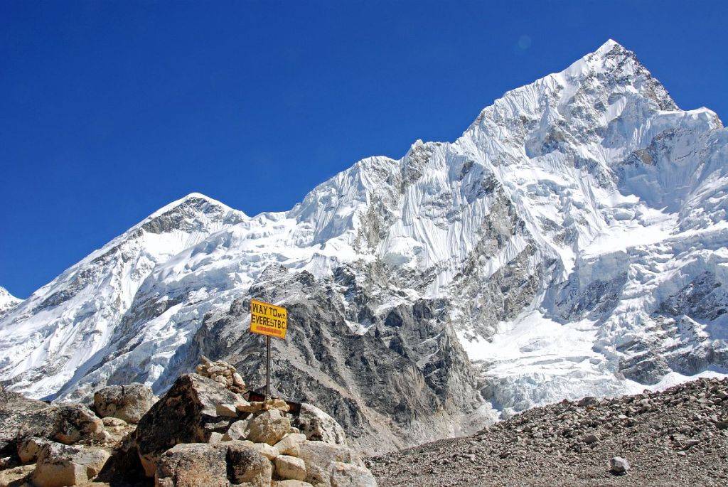 01 The Way To Everest Base Camp Is Near Gorak Shep With Nuptse
