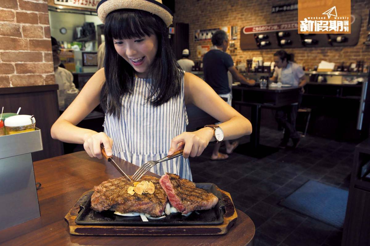 東京旅遊 全店採立食的自助方式,面對高卡美 食,大家也不怕多站一會消消脂吧。