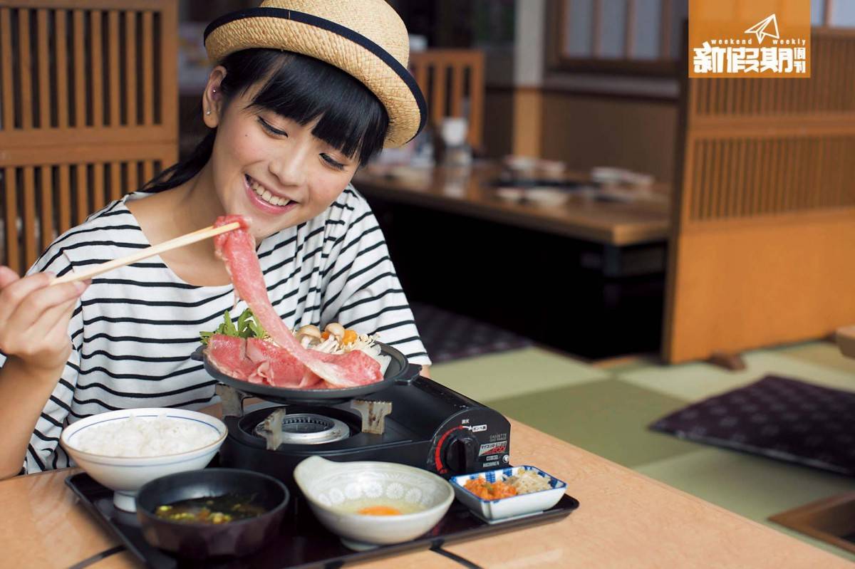 東京旅遊 傳統榻榻米的和式座位,抽風強 勁,不會吃到一身油煙味。