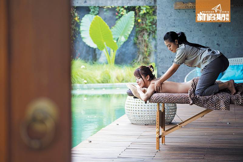 峇里 Spa menu內有20種treatment可選，當中以60分鐘的Aroma Massage（IDR450,000/HK$243）最受歡迎，獨家調製的香薰油配合技師用力的按壓，令全身得到充電的機會。