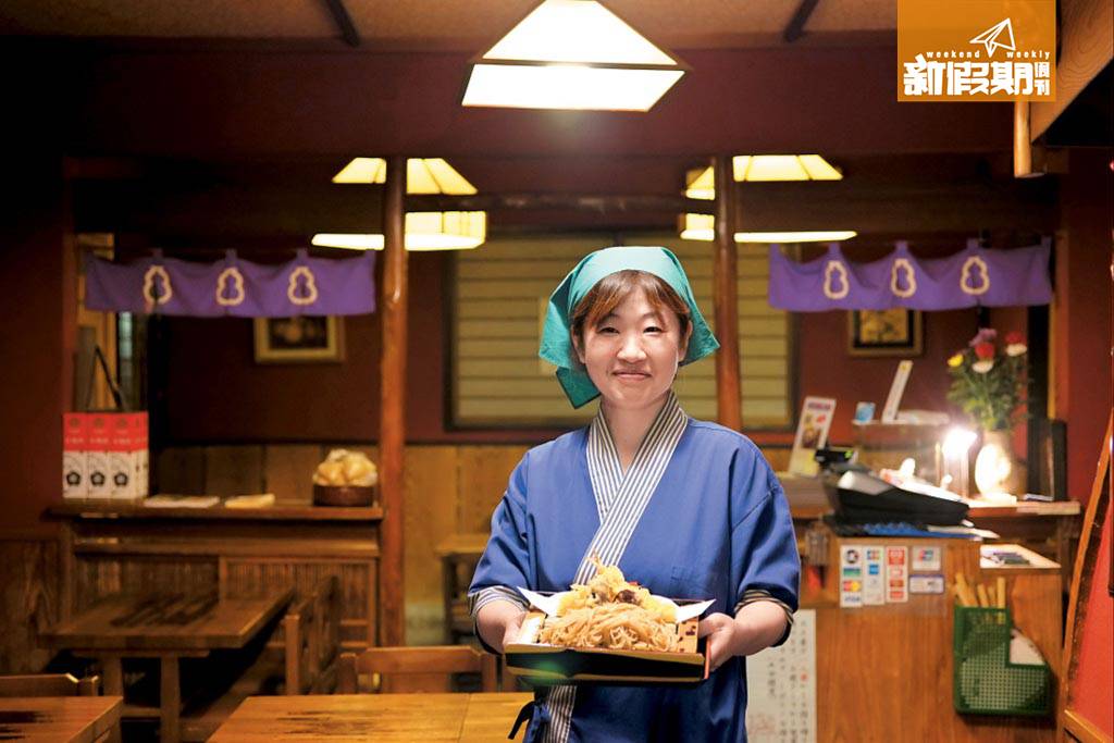 拉麵 店員非常親切，會貼心地送上飲用蕎麥湯的英文指南，日本的服務態度果真沒得說。