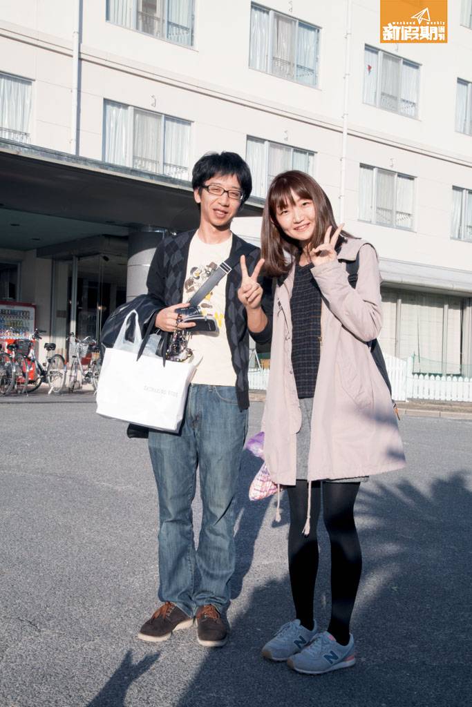 小動物 大阪旅客 Kohei 及Tomomi 「今次已經是第二次到訪大久野島，今次專誠來過夜玩兔。」