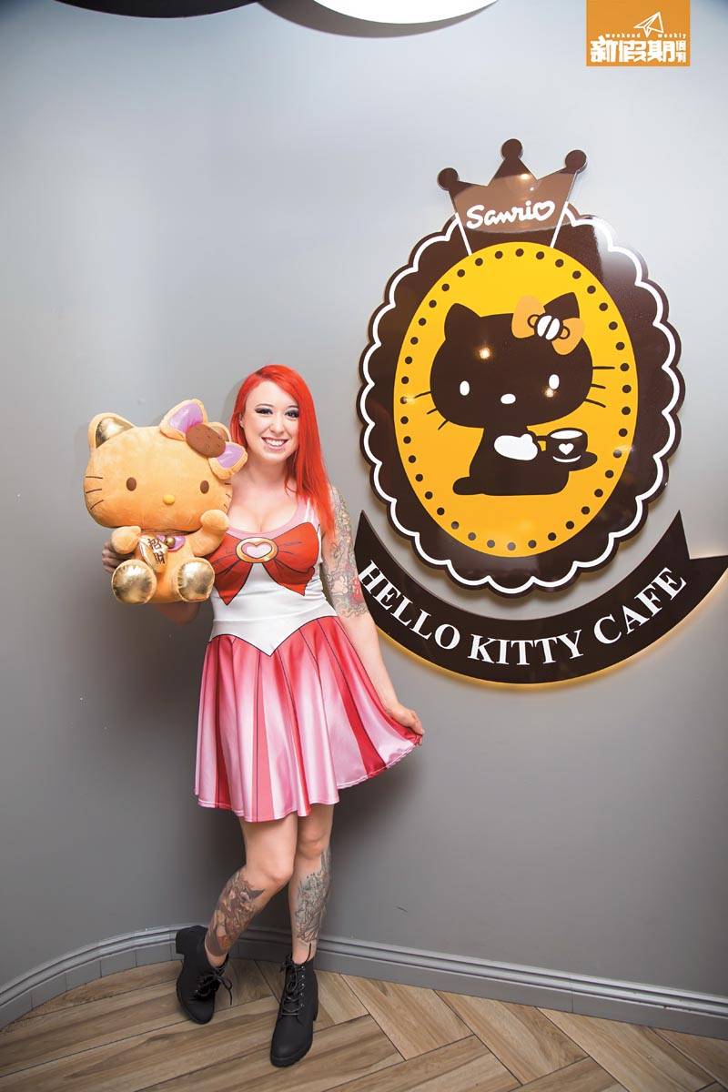 Hello Kitty Cafe Hello Kitty