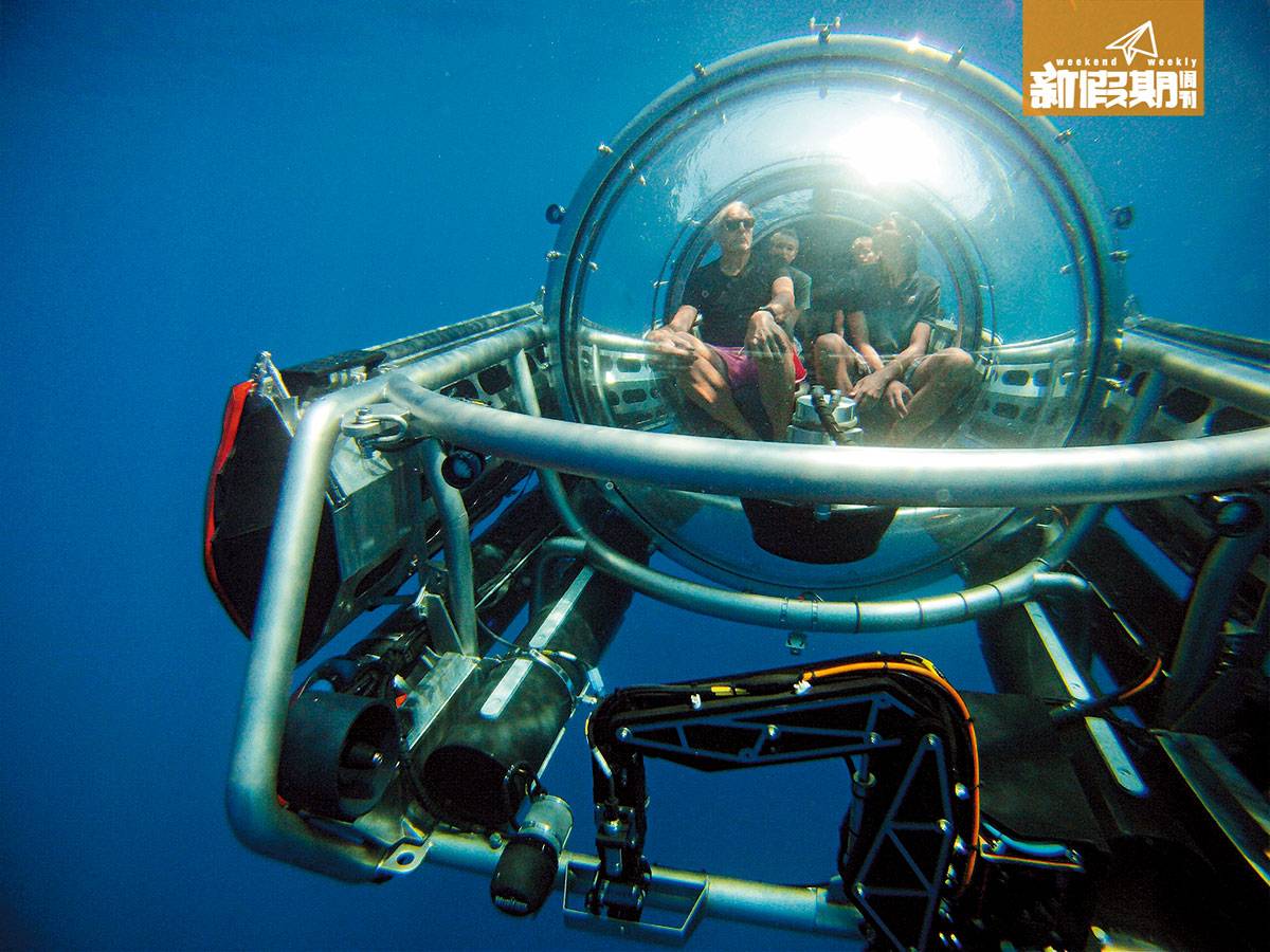 星夢郵輪 每次潛水可載4人，在玻璃看沖繩，勁期待！