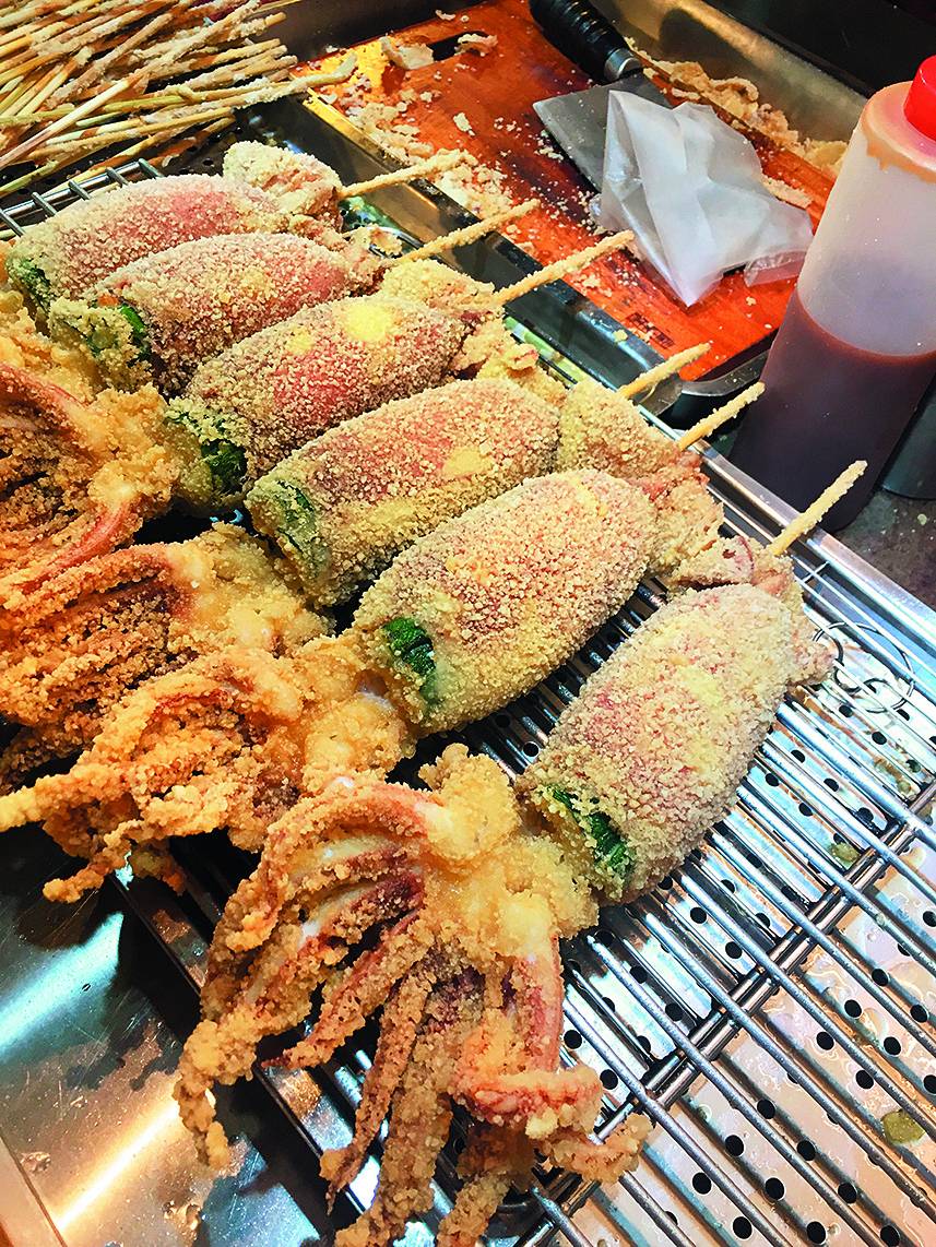 台北夜市 小黃瓜炸魷魚NT120/HK$32 包小黃瓜沒有那麼熱氣。