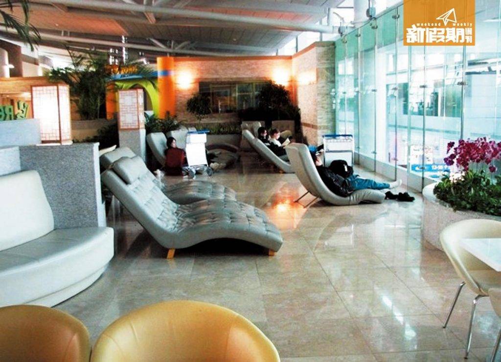仁川機場 禁區內會有較舒服的長凳