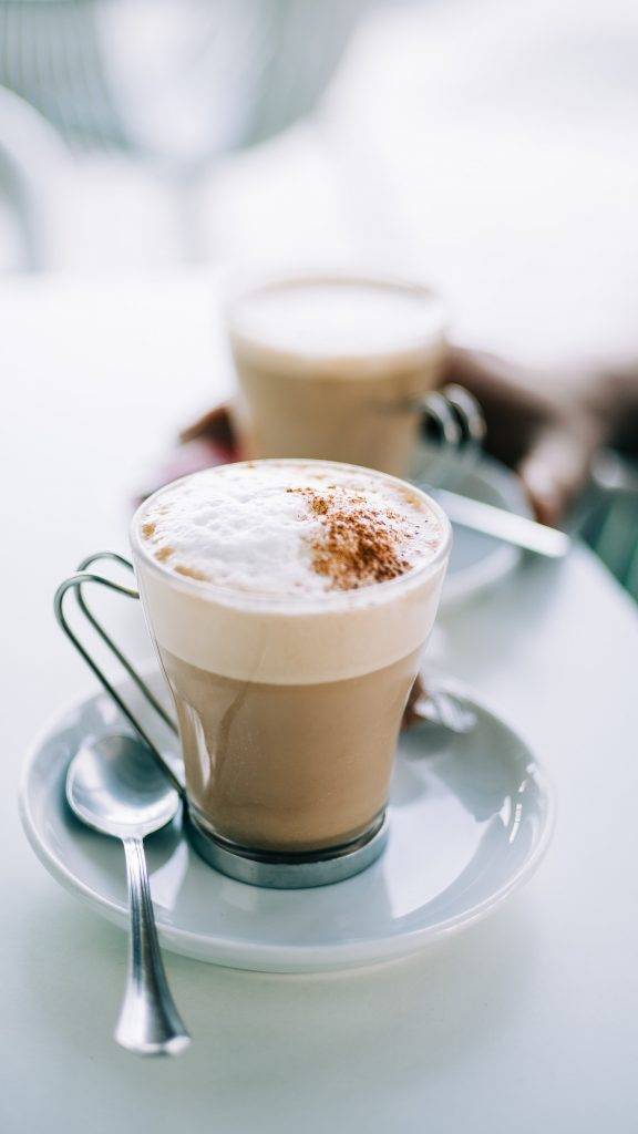 預防中暑 咖啡因會令人脫水。