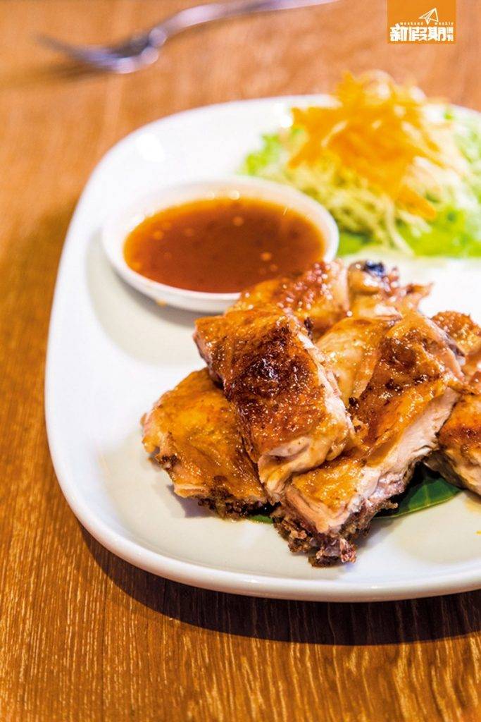 曼谷 美食 Food Court 泰國東北菜中燒雞是必吃菜式（THB150/ HK）