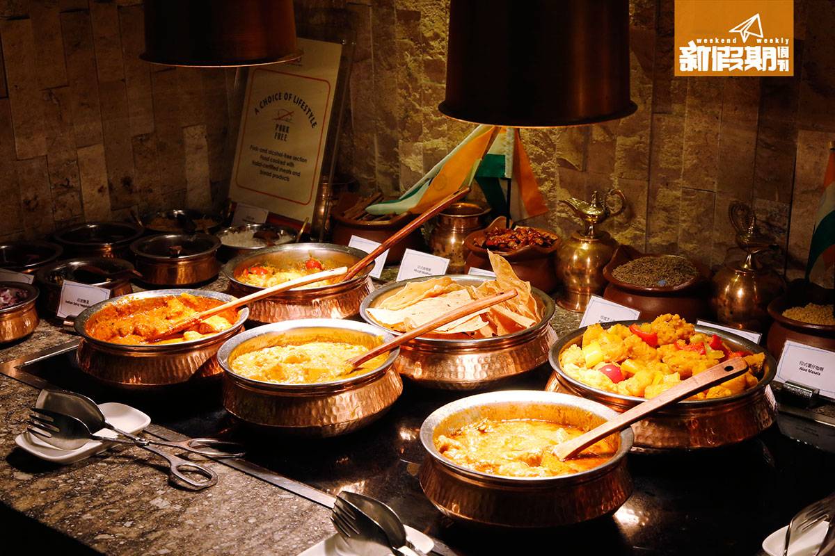 即開生蠔 生蠔自助餐 尖沙咀 有一角充滿著印式風味，有咖喱、炒飯和脆片等。