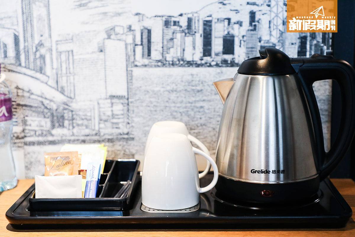 屯門 住宿package 酒店Package 有熱水壼、水杯和免費茶包和咖啡等。