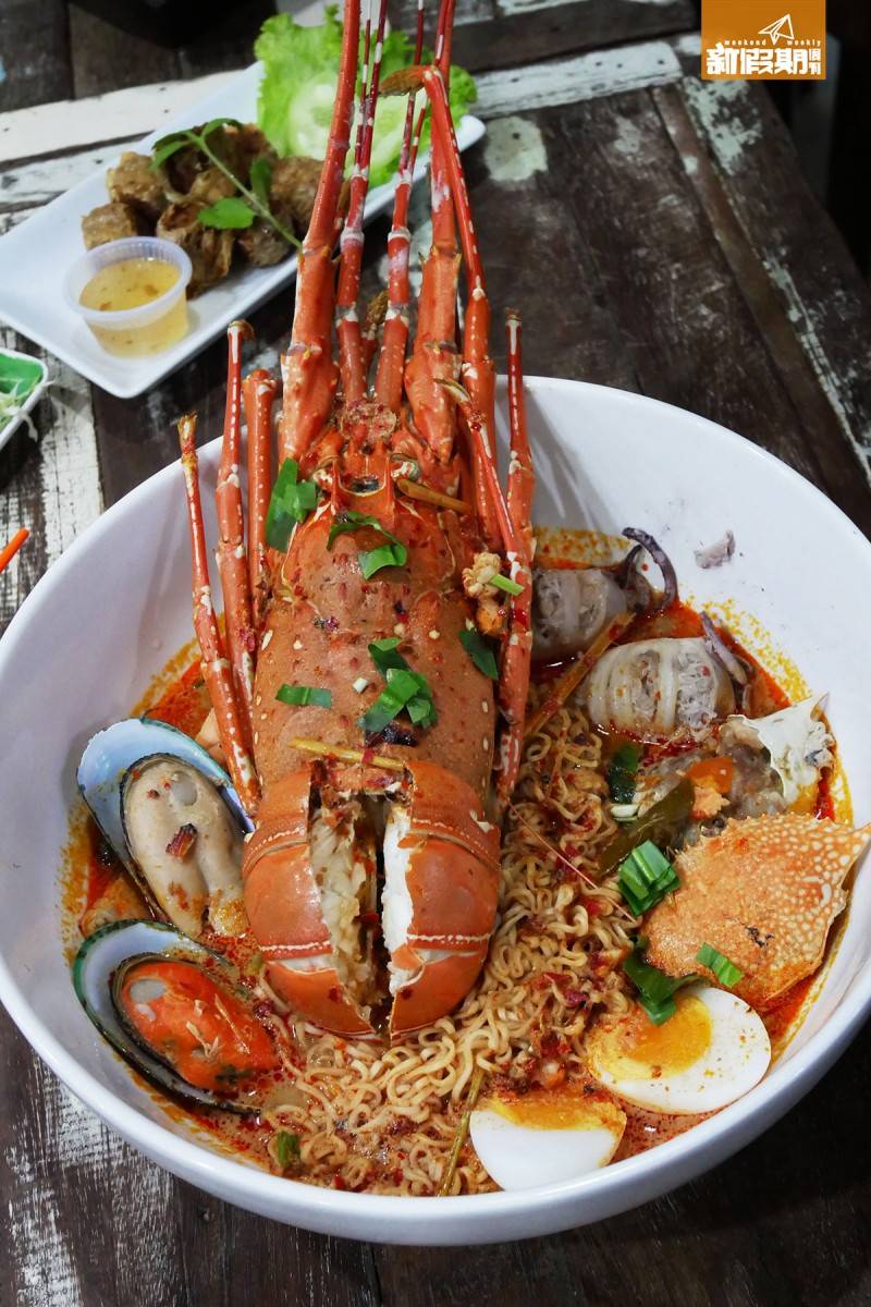 曼谷 胡慧冲 Lobster and the gang 999THB/HK$247 價格根據龍蝦每日售價而有所浮動。