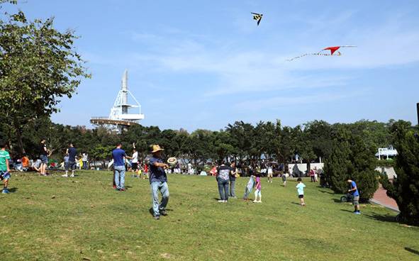 賞月 場內最大的草地可以放風箏！