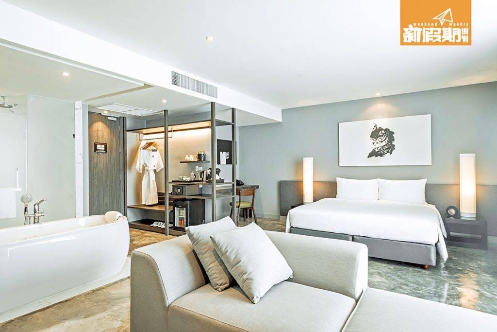 曼谷 新酒店 2018 500呎的Suite採用開放式浴室設計，雖然房內空間感更充裕，但同時好考驗旅伴的親密度。