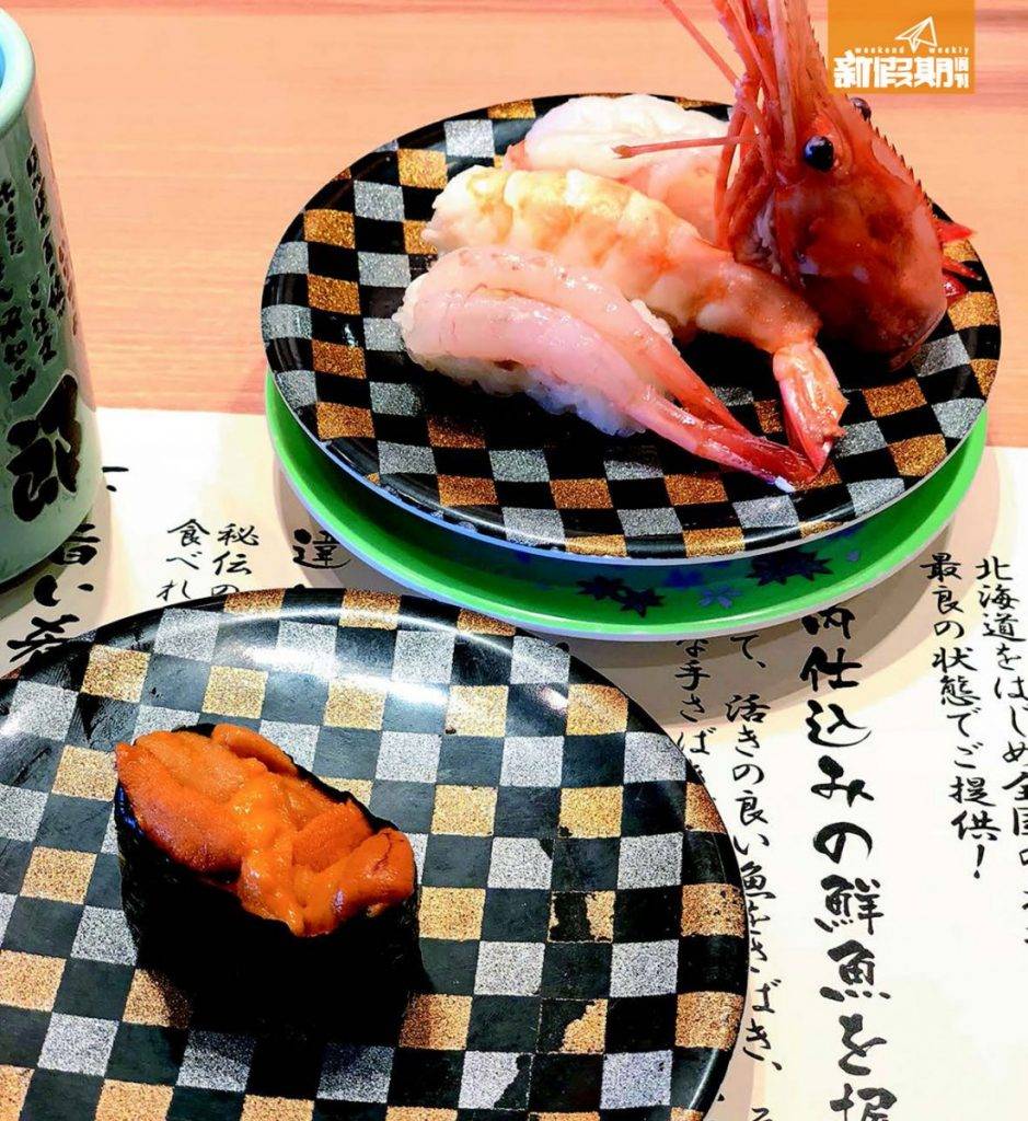 大阪 梅田 美食 海膽軍艦 ¥720, 雜錦蝦壽司¥720 金黃厚身的海膽，壽司飯粒鬆軟適中，入口綿糯有飯香；蝦亦相當甜美。