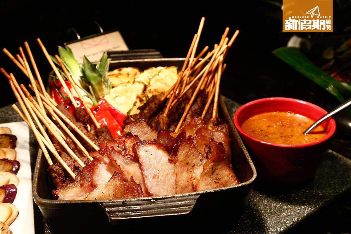 西環 自助餐 飲食優惠 龍蝦 串燒均切好及串起，好容易拿取。