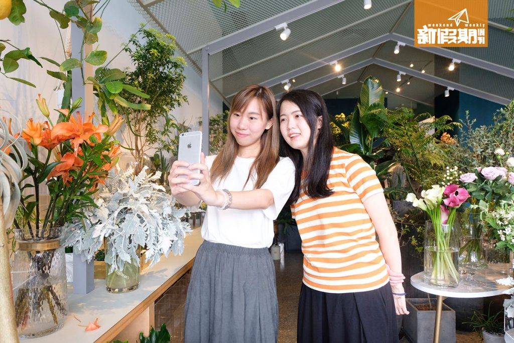 深圳好去處 閨蜜把臂同遊，當然要selfie一番。