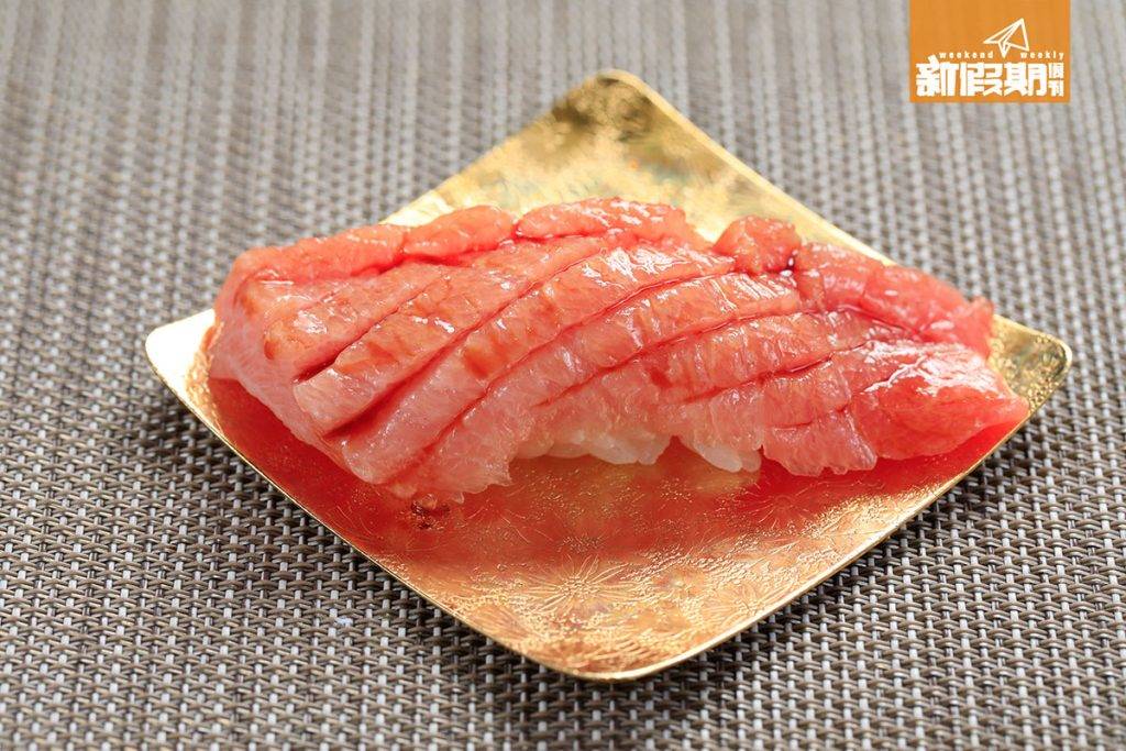日本菜 日本菜推介｜中拖羅 切得大方，油香豐富，軟嫩無筋。