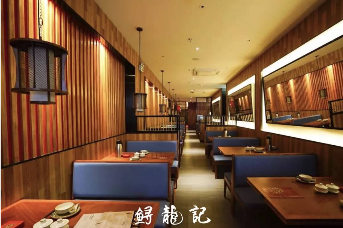 深圳酸菜魚 車公廟店的裝修很有中國風。
