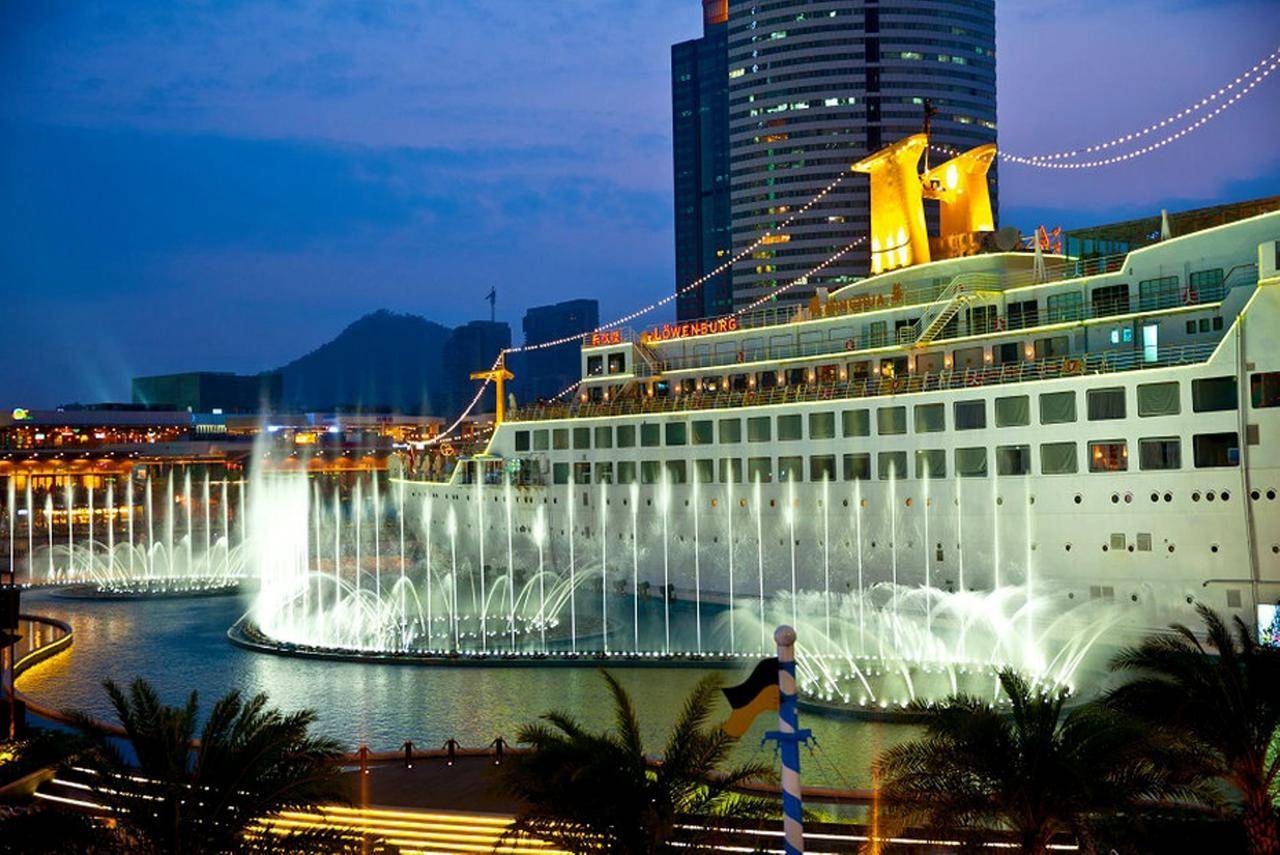 深圳好去處 酒店 明華輪1973年從法國購入，1983年最後一次航行後一直停泊在蛇口。