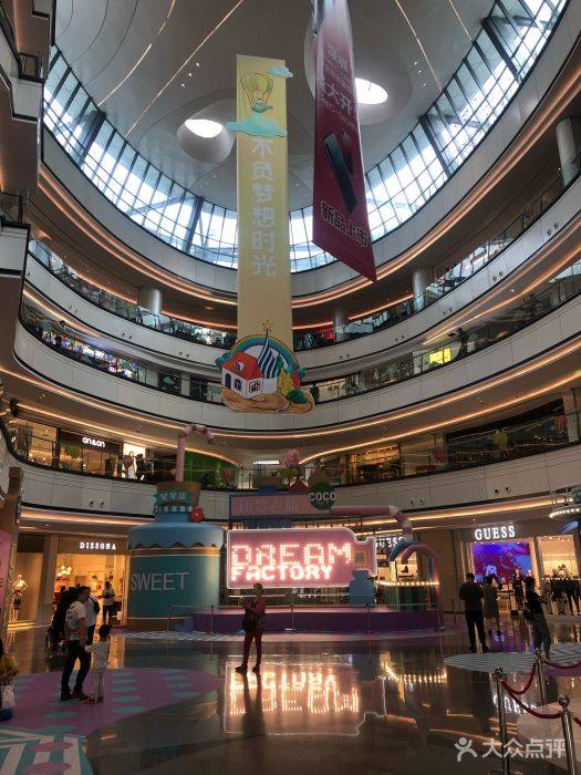 深圳好去處 商場樓高4層，面積寬闊，對於想購物的朋友，是又一深圳好去處。