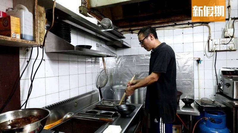 牛肉麵 牛肉麵是台灣菜必吃的菜式之一，老闆Benny跟隨元朗名店老闆學廚6年，現時在觀塘自立門戶，開設士林麵館，是想將台灣味道帶給客人，難怪客人絡繹不絕。
