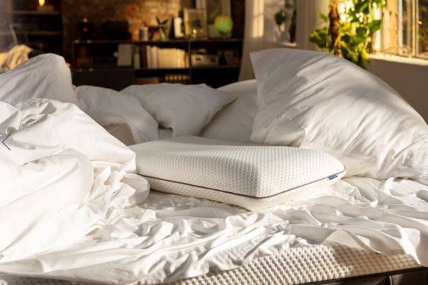 床褥 Emma 枕頭最大賣點是可以調整厚度，有效支撐整個頭部，讓用家可完全放鬆，並得到優質的睡眠。