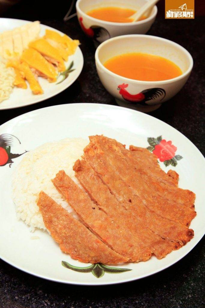西貢好去處 香煎手剁鹹魚蓉肉餅飯套餐 $52  肉餅是非傳統的薄片狀，乾爽實身，口感像豬扒，富鹹魚香，不過這種做法不夠juicy，略嫌有點乾。