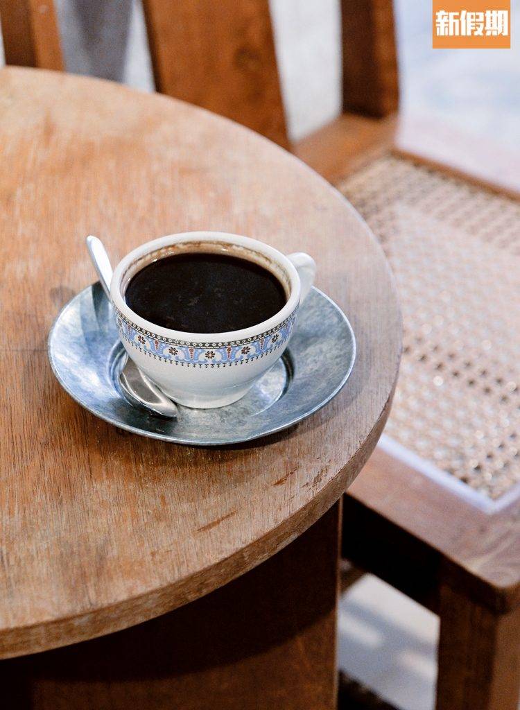 咖啡 全港咖啡店推介｜Americano。由於咖啡機所萃取的咖啡脂較多，因此這裏的Americano喝起來較豐厚及濃郁。