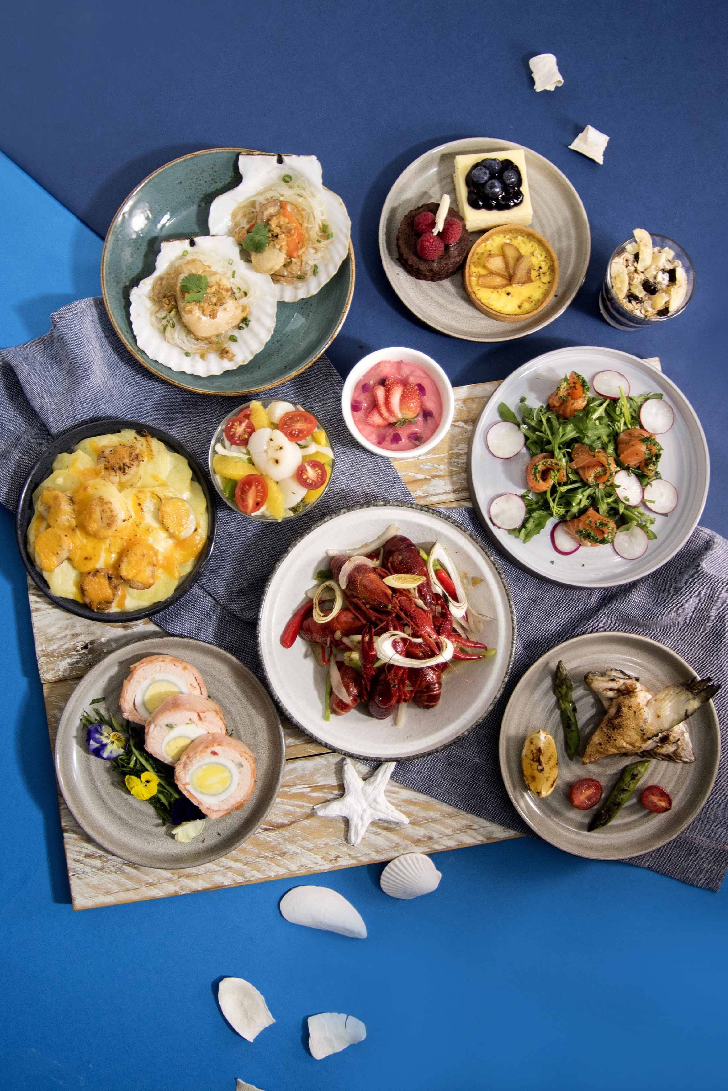 自助餐 諾富特東薈城酒店推出以「小龍蝦、三文魚與扇貝」為主題的自助餐。