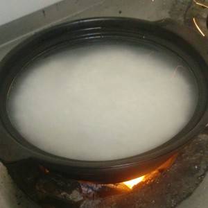 BBC 泰國式炭火煮飯方法