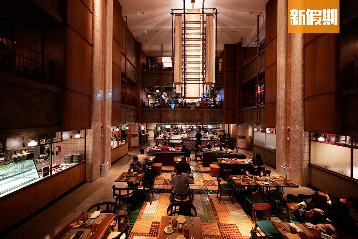 逸東酒店 逸東酒店普慶餐廳推出以4地小食為主題的自助餐，場內劃分為6大區，分海鮮凍盤、日、韓、台、泰及甜品區，劃分清楚。
