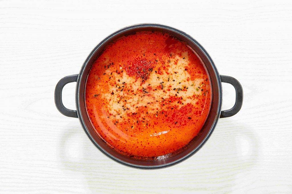 牛摩 九州地獄湯，辣中帶香。