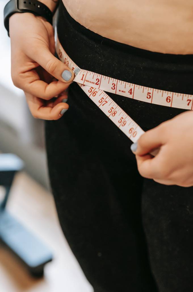 肚腩 家中量度腰圍已能知道自己是否超出亞洲肥胖標準。