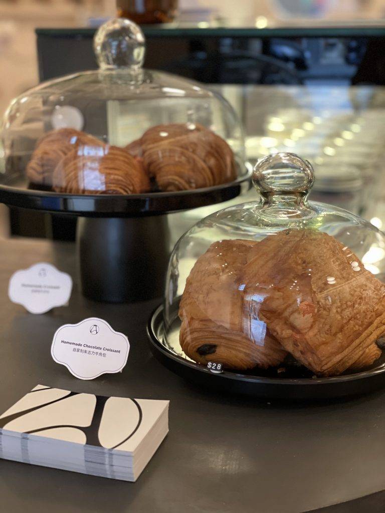 深水埗cafe 自家製無化學成分的牛角包