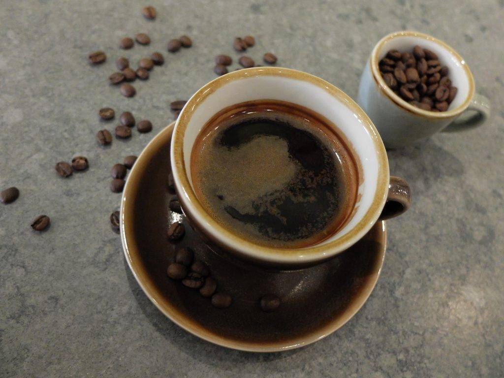 深水埗cafe 中度烘焙的咖啡豆是偏向果仁味 Nutty) 的Rehab Blend
