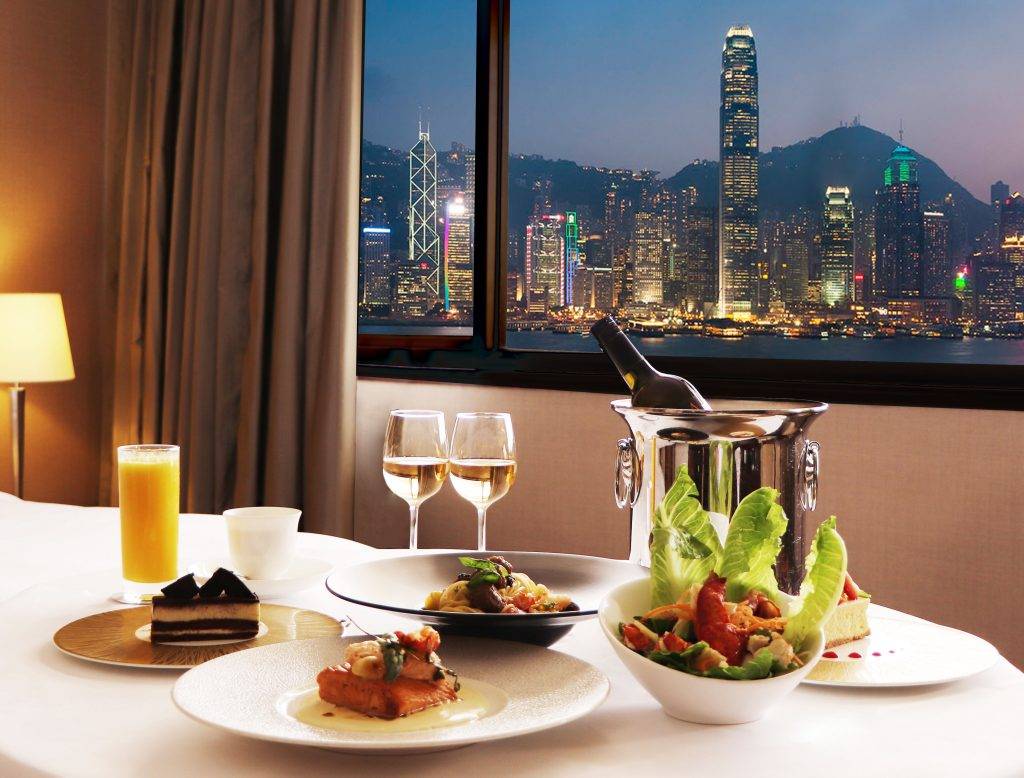 馬哥孛羅香港酒店 入住當晚亦可於客房內享用龍蝦松露主題三道菜雙人晚餐連美酒 1 枝。