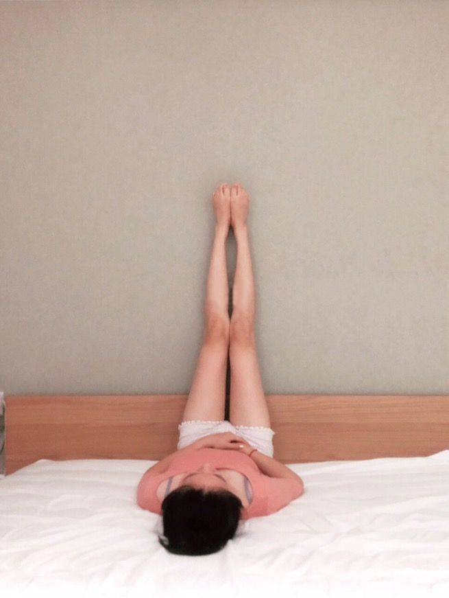 睡前瑜伽拉筋 睡前瑜伽拉伸6.抬腿