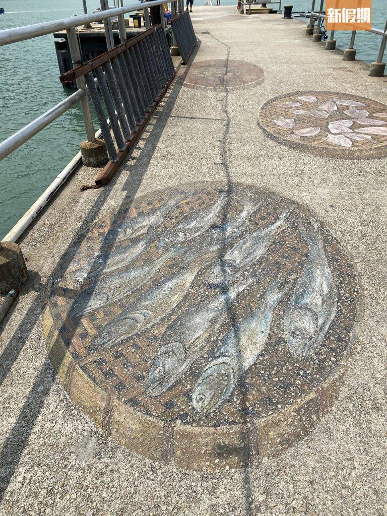 東涌好去處 每個筲箕都有不同的海產，這個是魚。