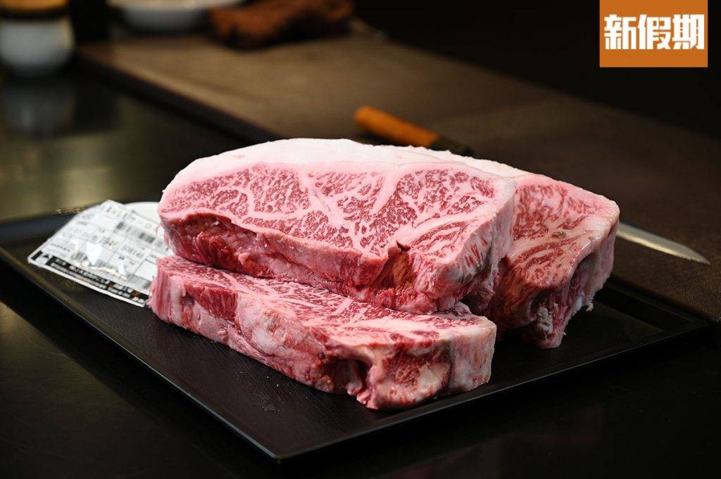和牛燒肉一郎 每塊和牛雪花平均，呈粉嫩大理石油花紋。
