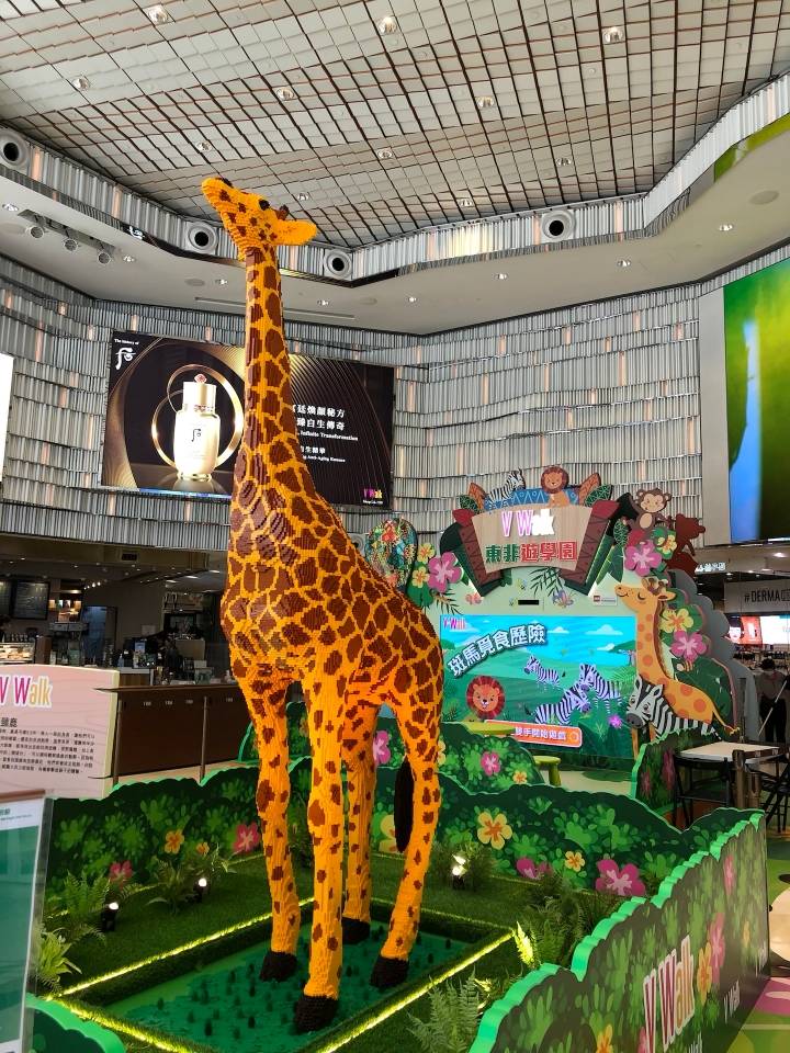 高3米的LEGO長頸鹿可能是全港最高的「長頸鹿」。