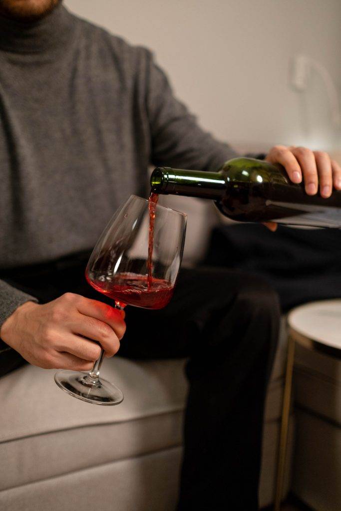 紅酒含紅酒多酚和白藜蘆醇，有頗高的抗氧化能力。（圖片來源：cottonbro@Pexels）