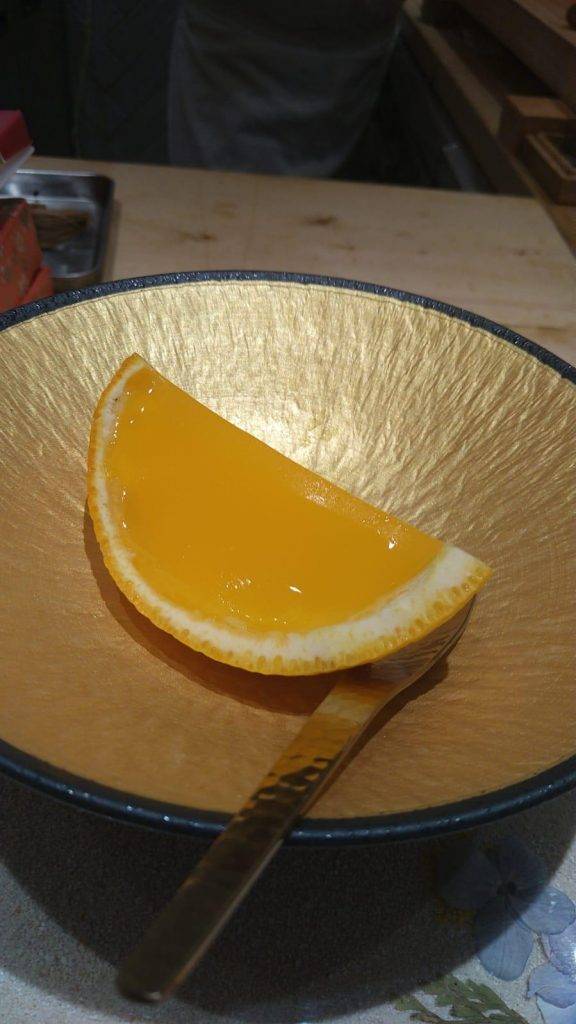 鮨美澄 橙啫喱這款與真橙相比，像真度100％