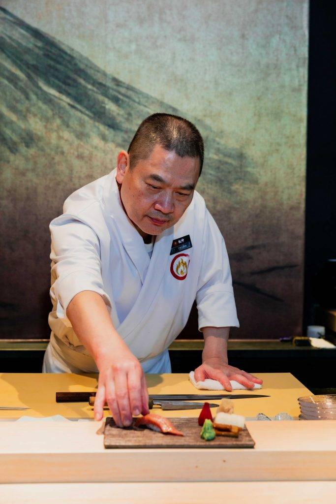 板神 店內的Omakase由有42經驗的壽司大廚——大倉正孝坐鎮。