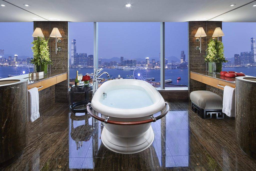 香港文華東方酒店 浴缸也是必打卡景點！