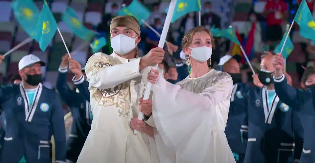 東京奧運開幕禮 哈薩克持旗手Olga Rypakova 