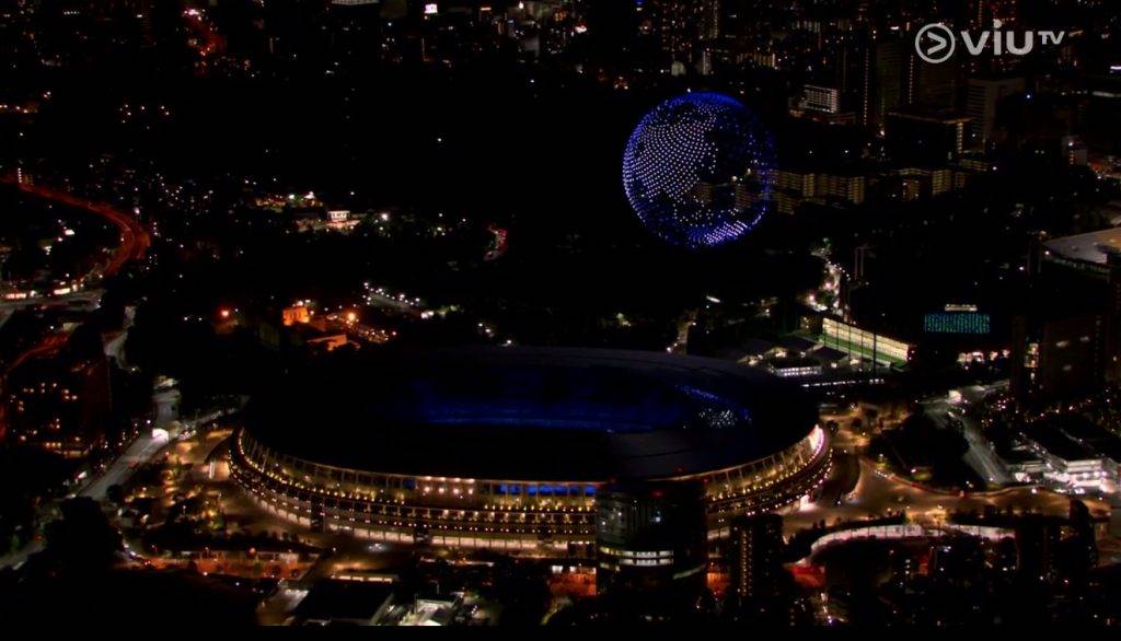 東京奧運開幕禮 在空中變成一個地球閃閃發光