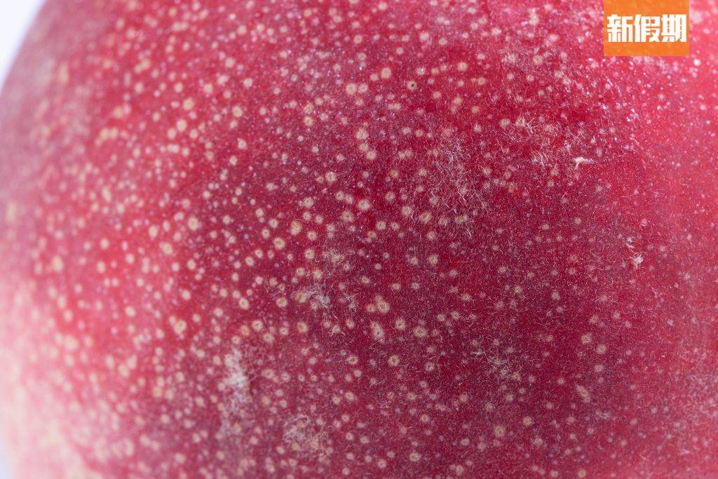 水蜜桃 這些斑點代表這個桃會很甜。