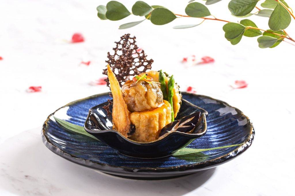 帝京軒 江師傅以細膩的烹調手法炮製出這一道當歸魚雲豆腐。